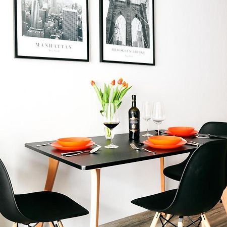 Easy Rent Apartments - Crystal Lublin Buitenkant foto