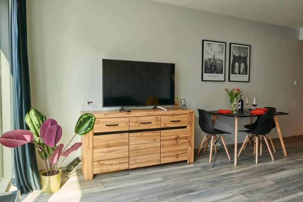 Easy Rent Apartments - Crystal Lublin Buitenkant foto
