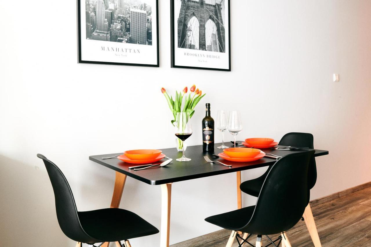 Easy Rent Apartments - Crystal Lublin Buitenkant foto